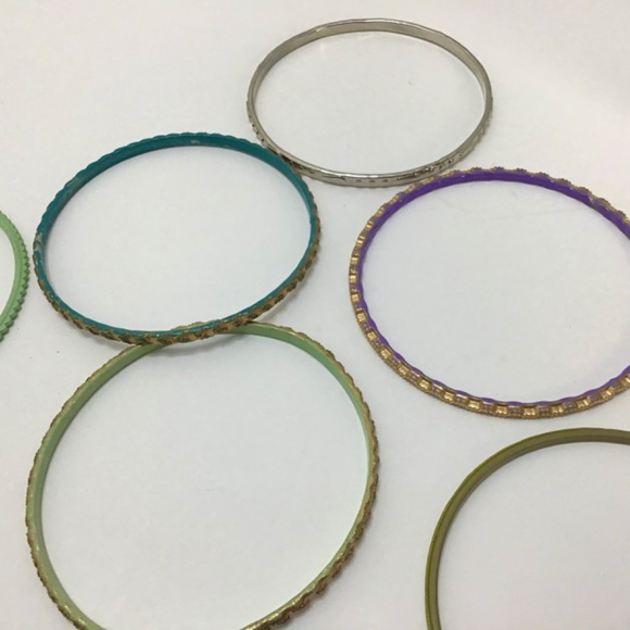 VTG Assorted Metal Plastic Bangles Lovely 90s Set of Assorted Bangle Bracelets - Picture 6 of 9